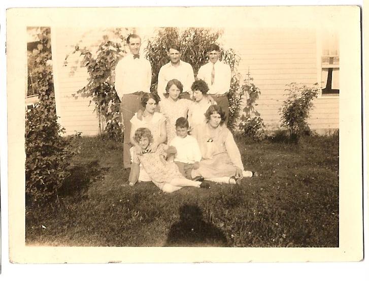 Front-Marguerite Girotti (girl), Paul Girotti (boy) Cloa Girotti (bottom-right), John and Joe Girotti (Middle and right-top) 